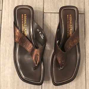 Donald J Pilner Thong Sandals
